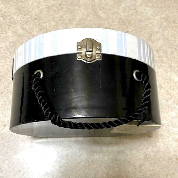 BNWT HALLMARK 45th ANNIVERSARY BARBIE BUNKO & GAME SET 2004 - Picture 7 of 10